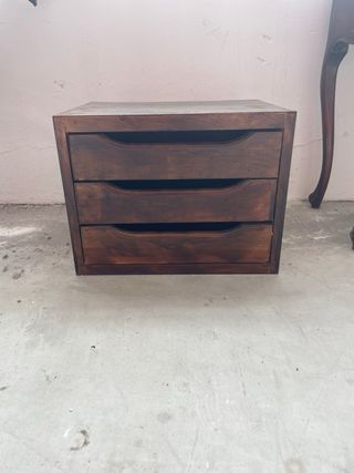 Mesilla y cajonera de madera con mármol