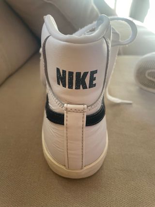 Zapatillas Nike Blazer Mid '77 Vintage Blancas