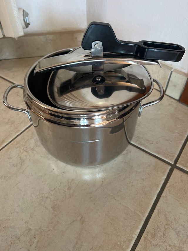 Pentola a pressione Lagostina 20 cm