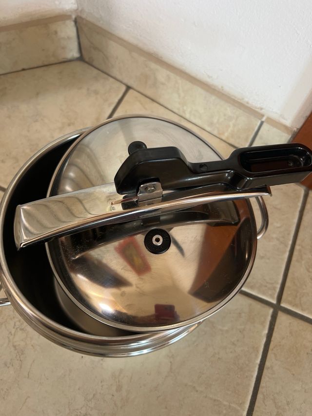 Pentola a pressione Lagostina 20 cm