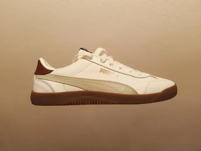 Zapatillas deportivas Puma Blanco y Beige