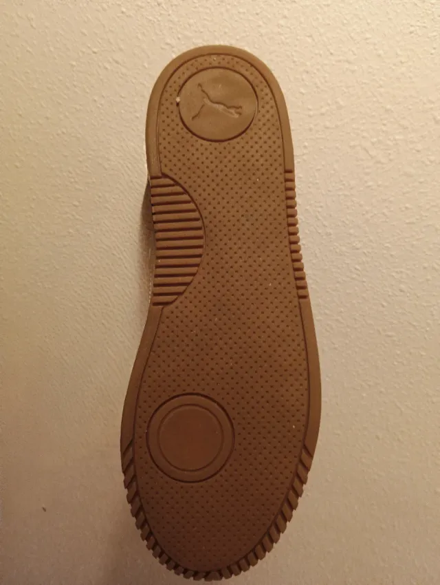 Zapatillas deportivas Puma Blanco y Beige