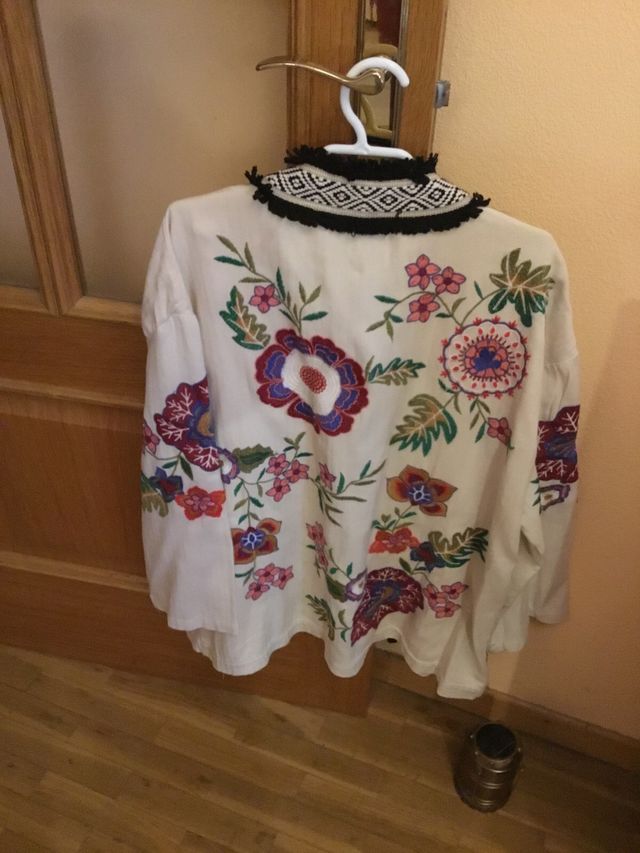 Chaqueta bordada multicolor talla única