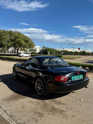 Mazda MX-5 2004