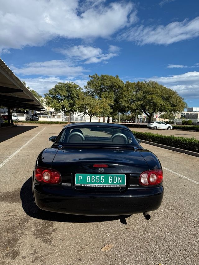 Mazda MX-5 2004
