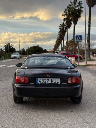 Mazda MX-5 2004