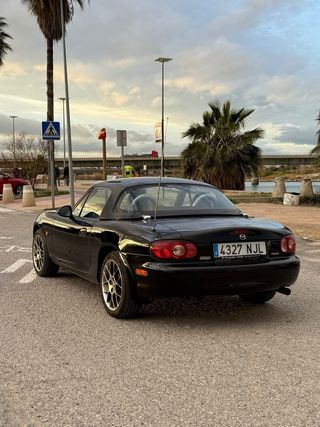 Mazda MX-5 2004