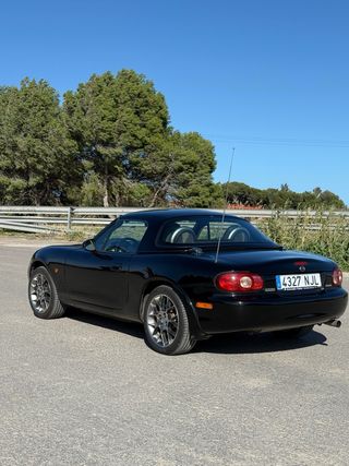 Mazda MX-5 2004