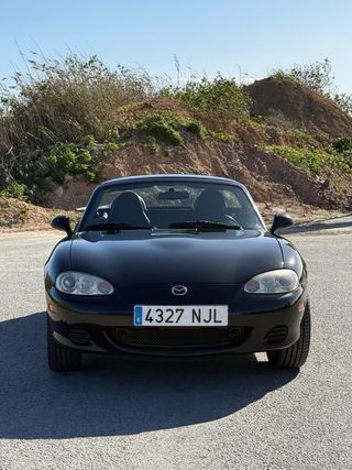 Mazda MX-5 2004