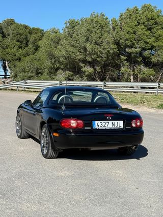 Mazda MX-5 2004