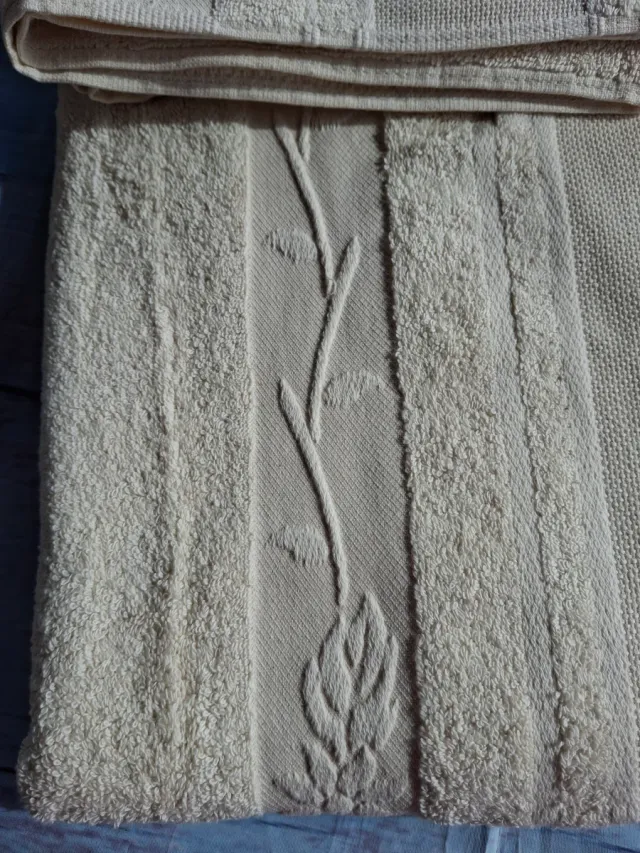 Juego de toallas beige para bordar