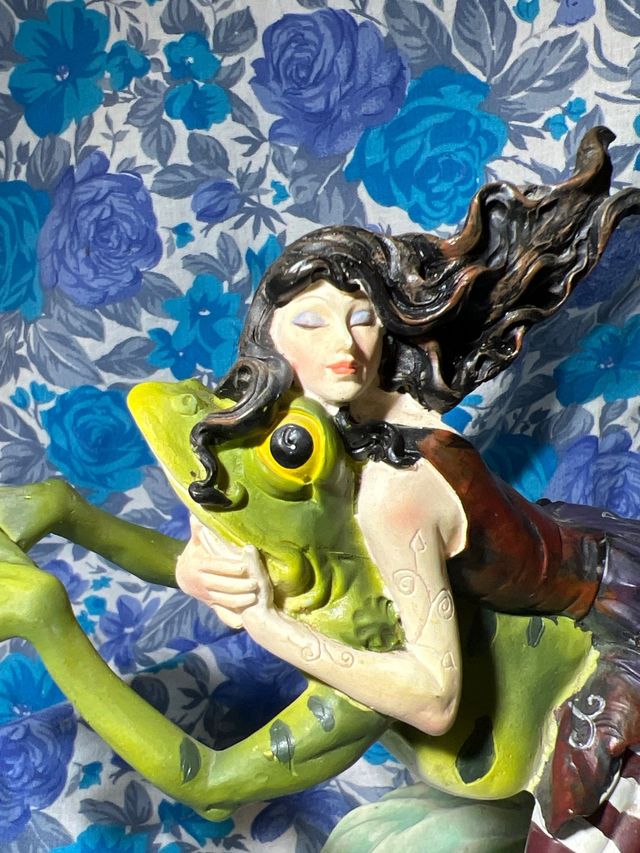 Figurita Elfo y Rana