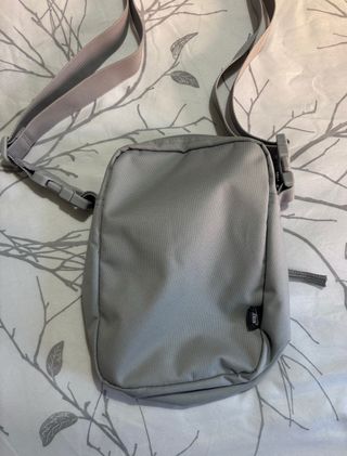 Bandolera Nike Air Max Gris