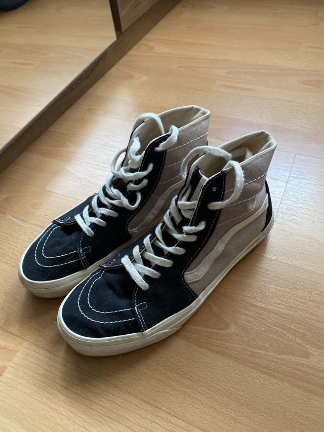 Zapatillas Vans SK8-Hi Beige y Negras