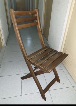 Conjunto mesa y sillas madera plegables