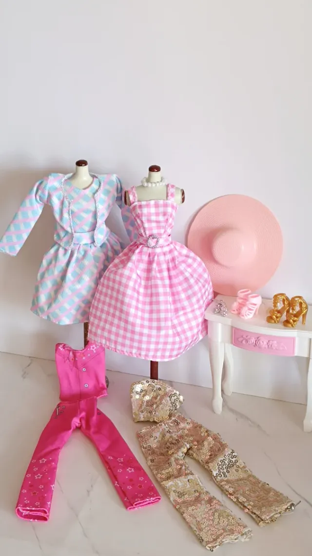 4 Conjuntos Ropa Barbie