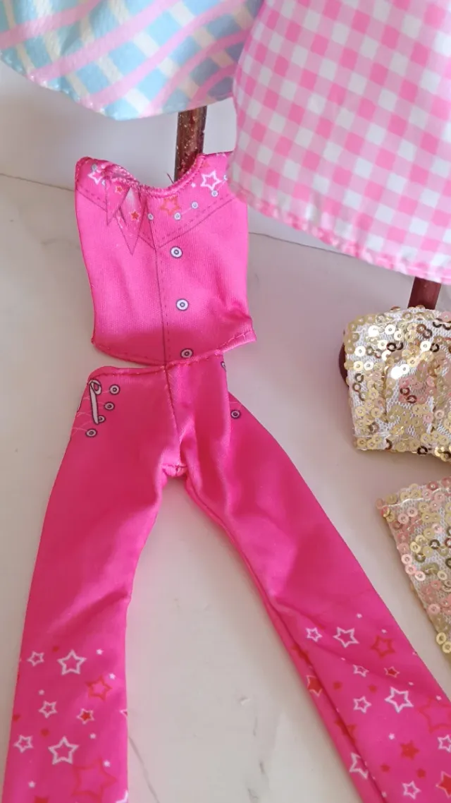 4 Conjuntos Ropa Barbie