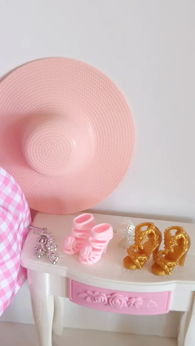 4 Conjuntos Ropa Barbie