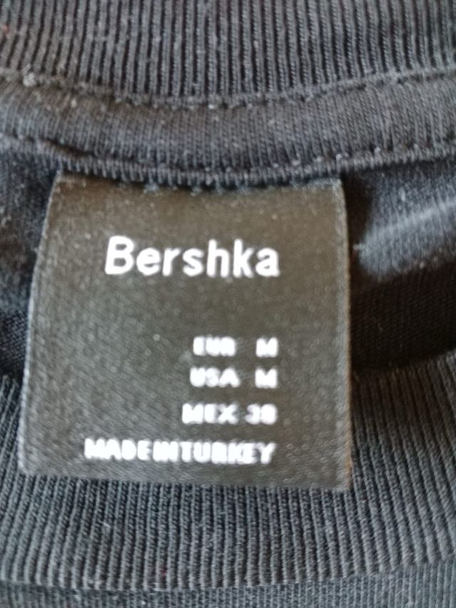 Camiseta Bershka Negra Talla S