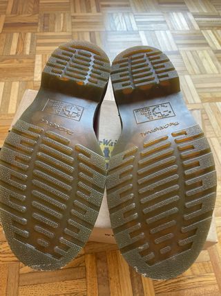 Dr. Martens Scarpe Unisex bordo