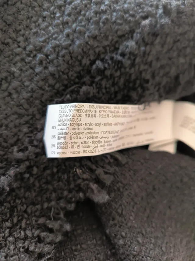 Vestido negro corto con lazada