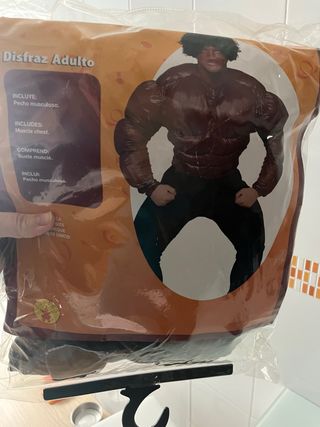 Disfraz Adulto Pecho Musculoso Marrón