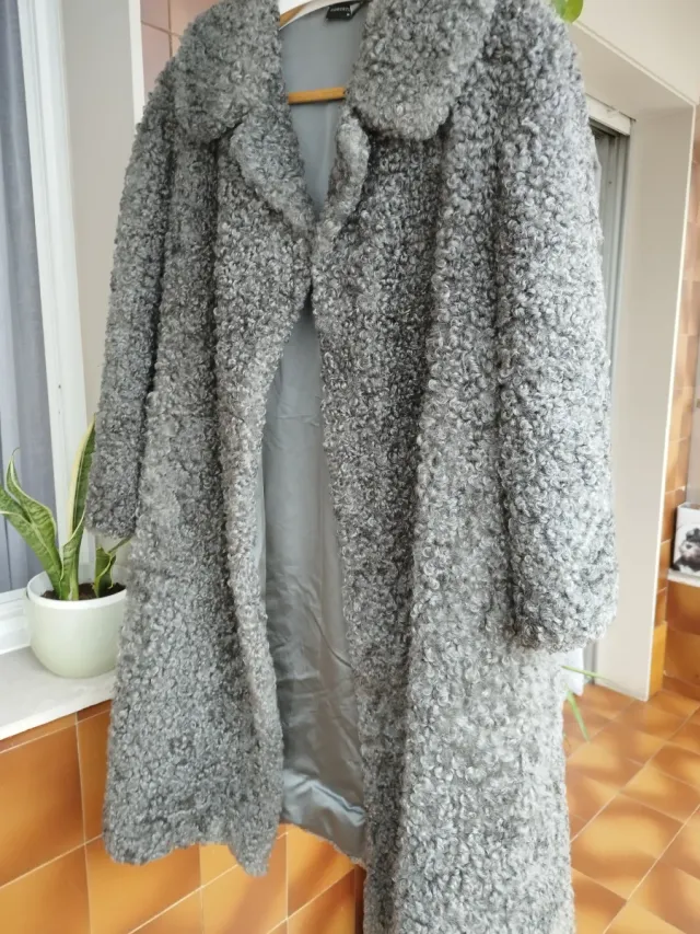 Abrigo de piel de cordero mujer gris