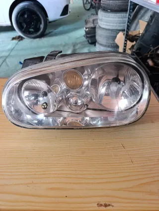 Faro Izquierdo Golf MK4