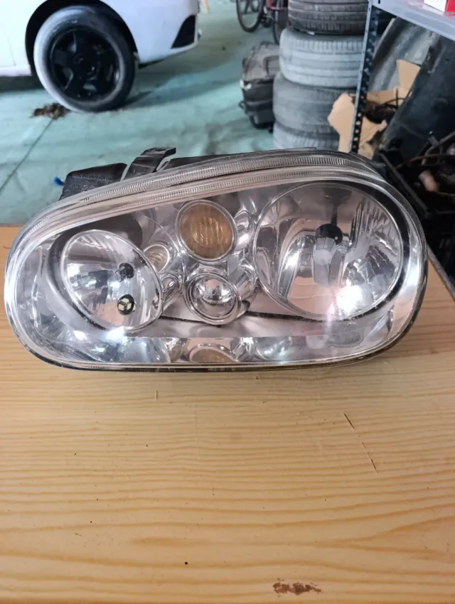 Faro Izquierdo Golf MK4