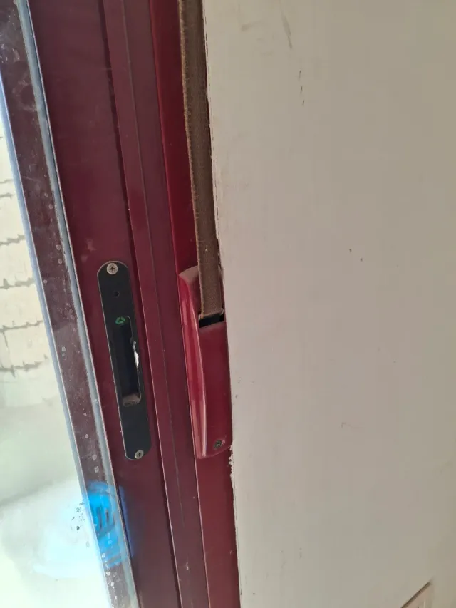 Ventanal de 4 hojas,con persianas,aluminio.