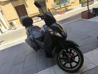 Peugeot 125cc Scooter