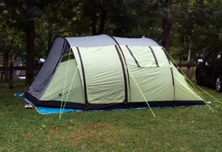 Tienda para acampar, familiar.