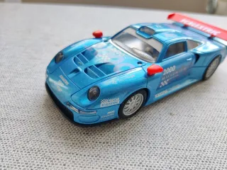 Scalextric Porsche 911 GT1 2000