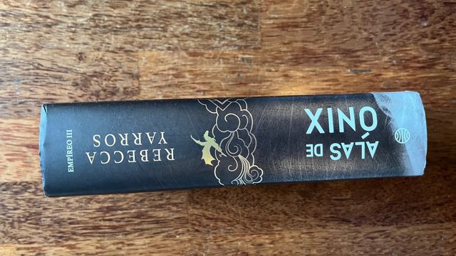 Alas de ónix (Empíreo 3)