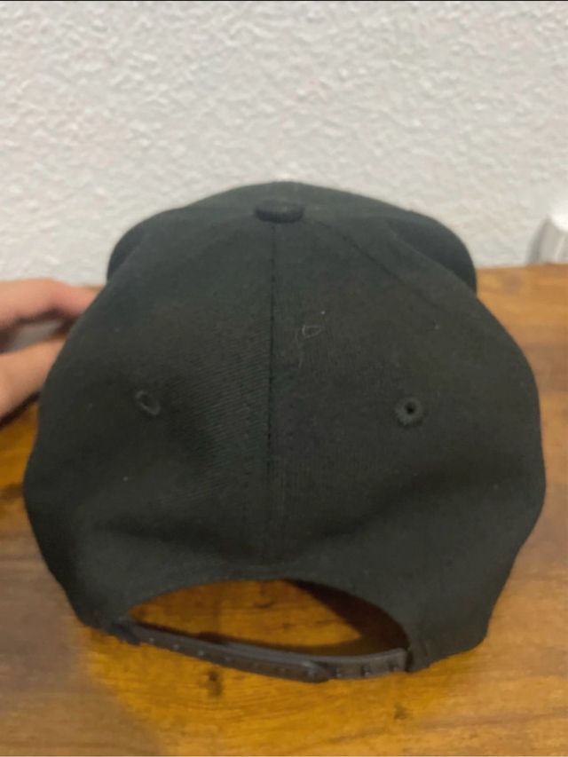 Gorra New Era 9FIFTY Bulls Negra y Dorada