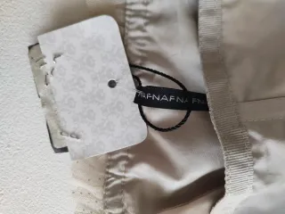 Vestido de fiesta beige