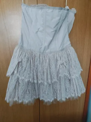 Vestido de fiesta beige