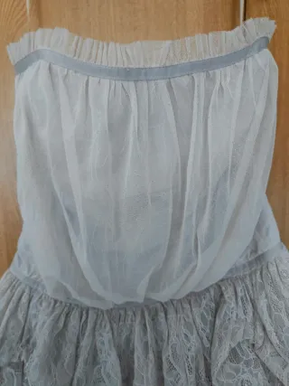 Vestido de fiesta beige