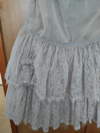 Vestido de fiesta beige