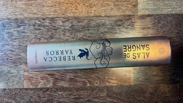 Alas de sangre (Empíreo 1)