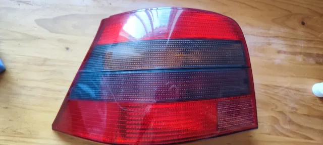 Piloto trasero Golf 4