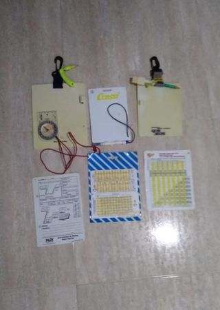 Tablas de buceo y brújula