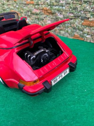 Porsche 911 Speedster (1989) – Escala 1:18