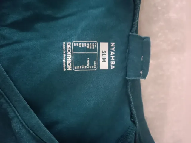 Camiseta deportiva Decathlon verde