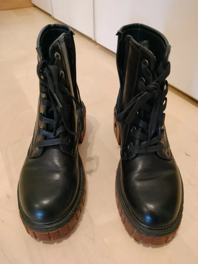 Anfibi donna neri con tacco