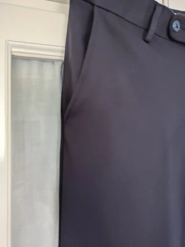 Traje juvenil azul  marino talla 44,16 años