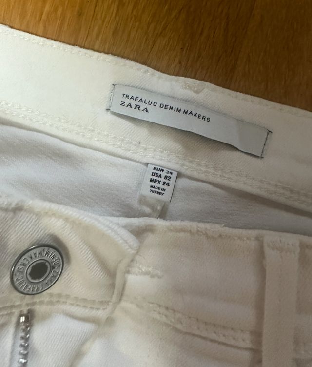 Lote de 4 Vaqueros de Zara y Mango