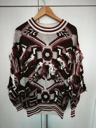 Jersey con estampado geométrico y flecos