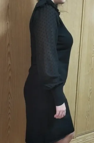 Vestido fiesta negro manga abullonada y transparen