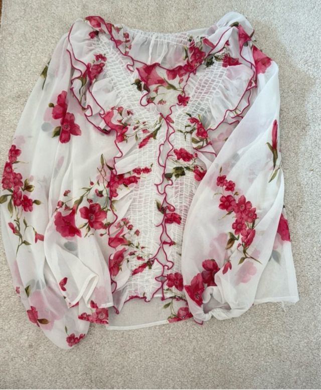 Blusa Zara floral manga larga